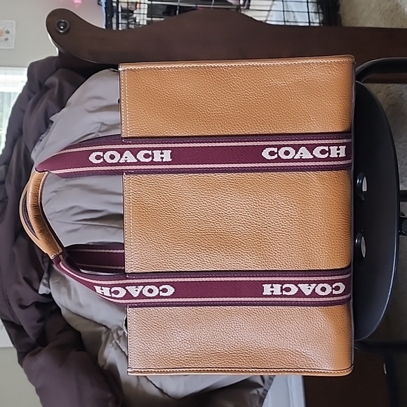 Coach Smith Tote - Picture 8 of 8